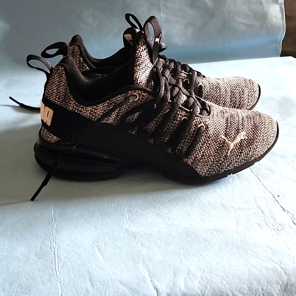 Puma Sneakers